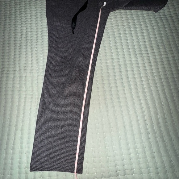 White House Black Market Slim Ankle Pants Herringbone Size 8Pull On Drawstring🖤🩶 - Picture 4 of 14